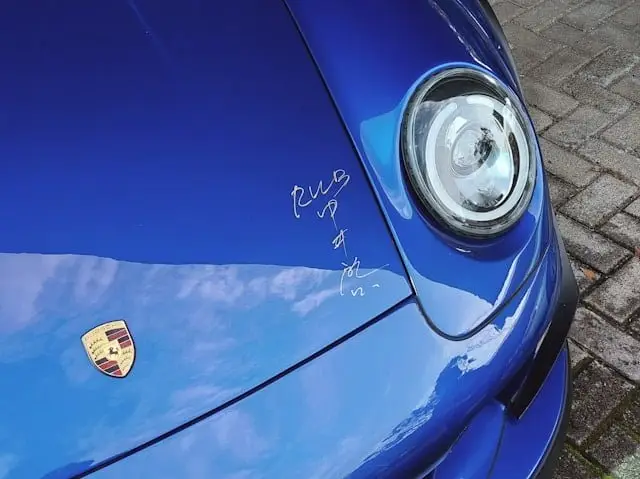 Capot Porsche RWB bleue