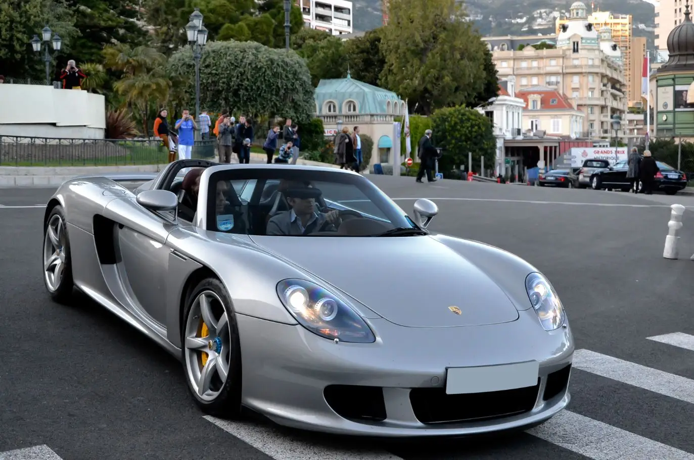 Porsche Carrera GT grise à Monaco
