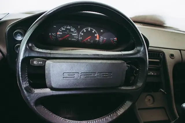 Volant intérieur de Porsche 928 Coupé