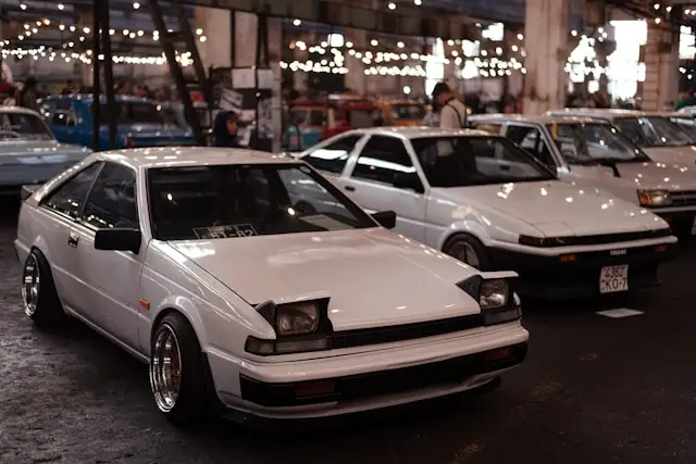 Plusieurs Toyota Sprinter Trueno AE86