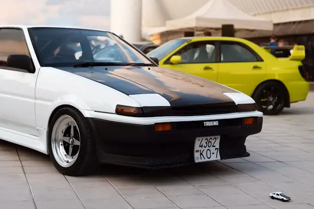 Toyota Sprinter Trueno AE86 avant