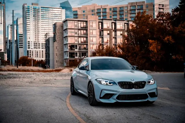 BMW M2 sur route