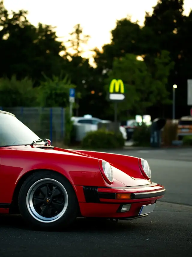 Avant de Porsche 964 Rouge