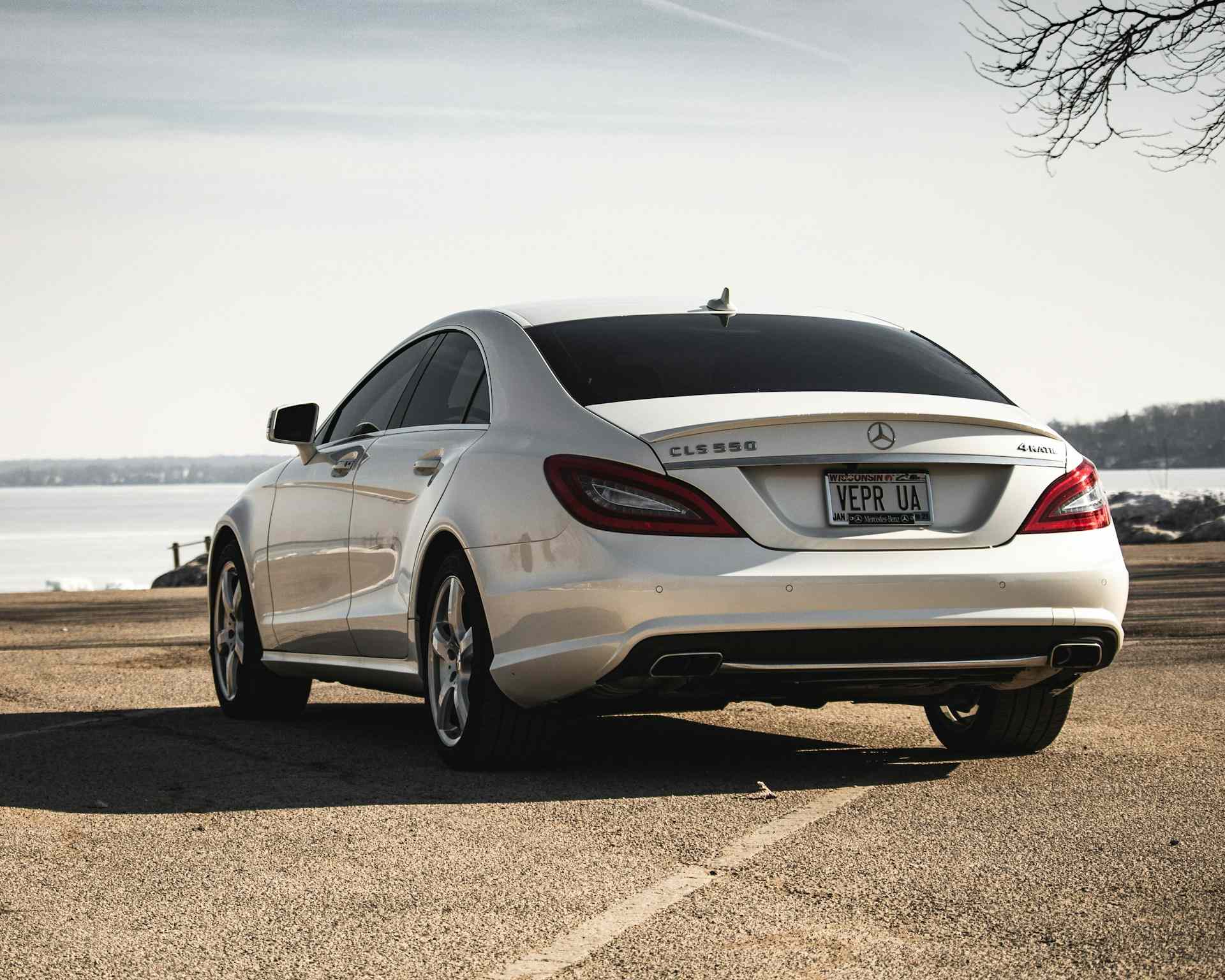 Mercedes CLS 550 blanc arrière