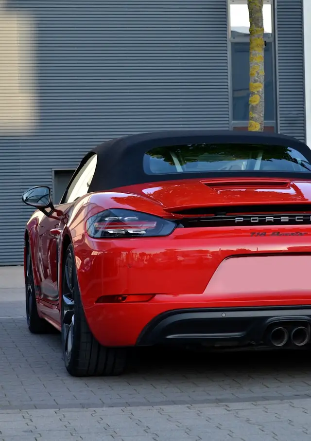 Porsche 718 Boxster rouge