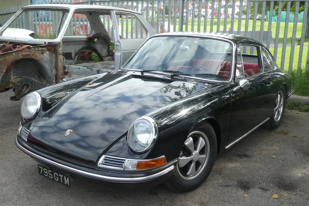 Porsche 912 noire