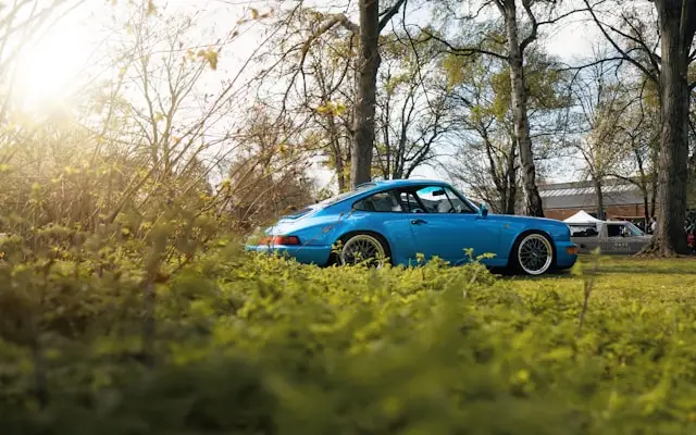 Porsche 964 bleue extérieur