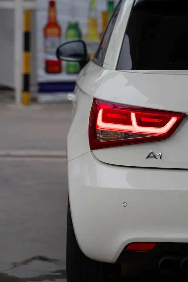 Audi A1 blanche phare arrière