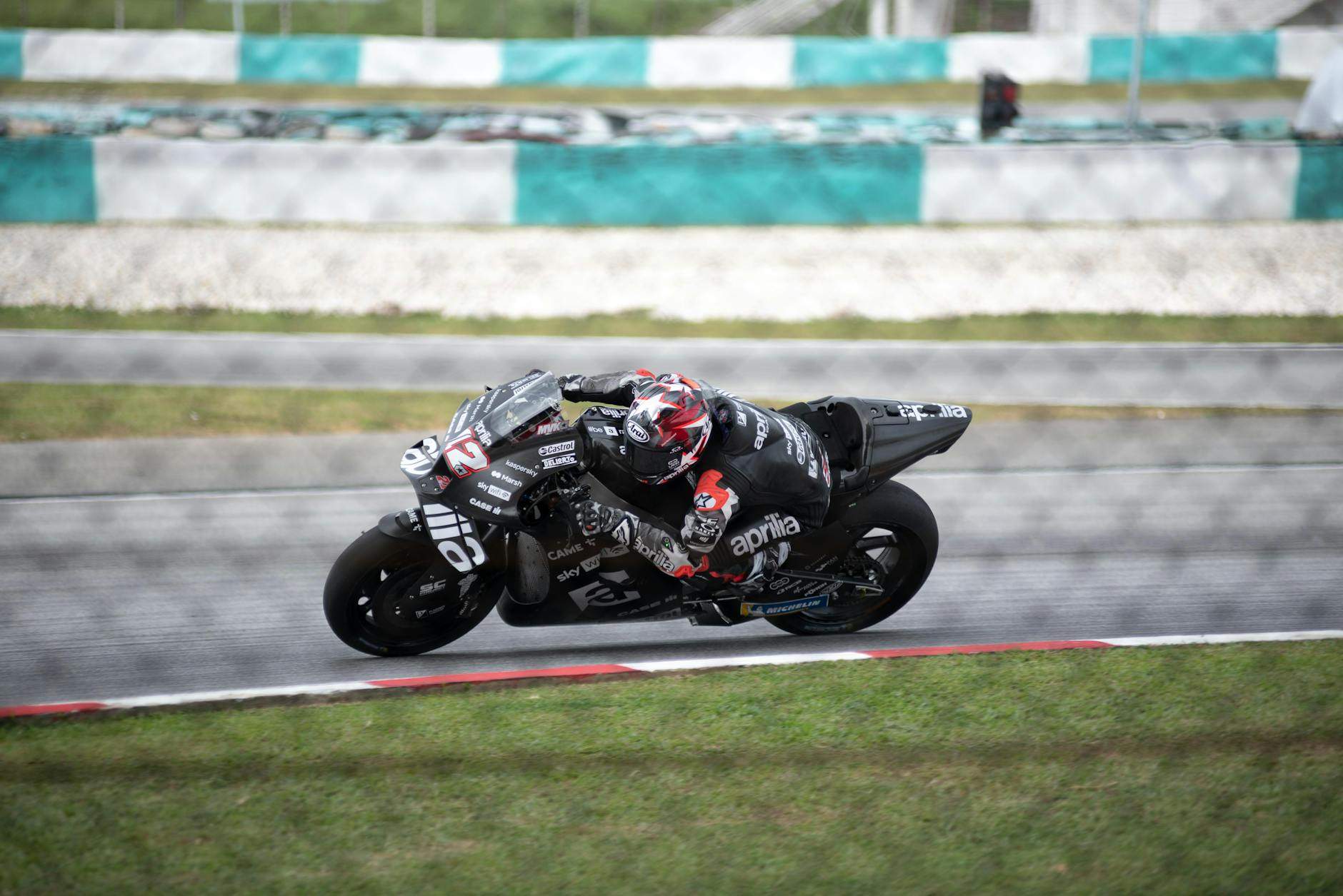 BMW 1000RR : est-elle vraiment la meilleure sportive ?