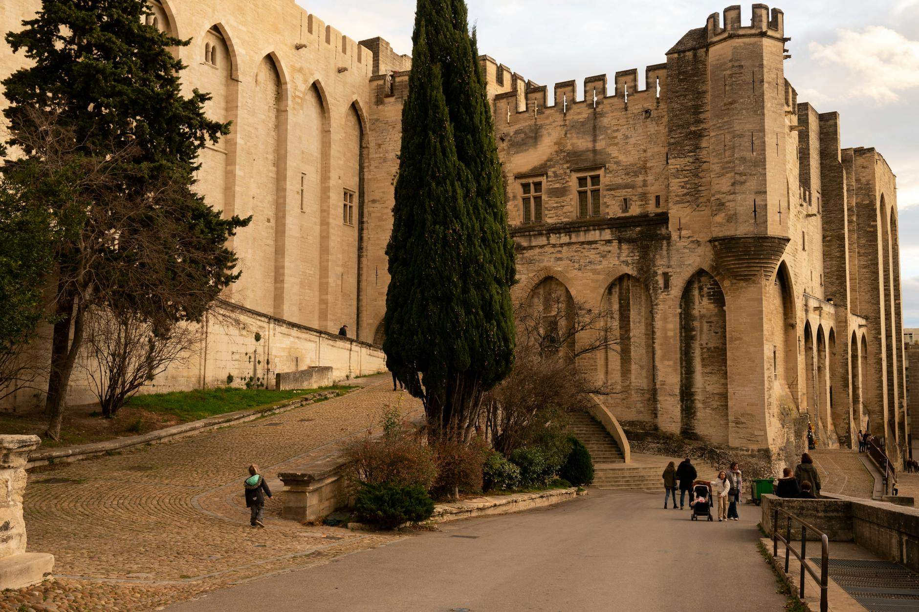 visiter-avignon-voiture visiter-avignon-voiture